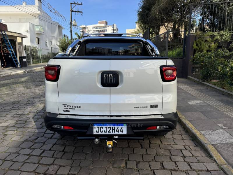 FIAT - TORO - 2023/2024 - Branca - R$ 169.900,00