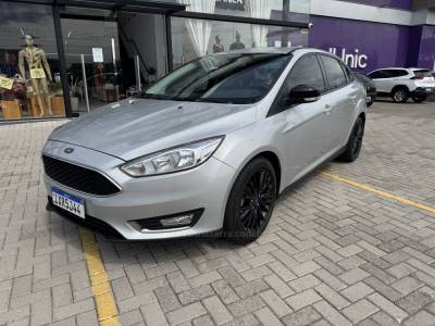 FORD - FOCUS - 2016/2016 - Prata - R$ 65.900,00