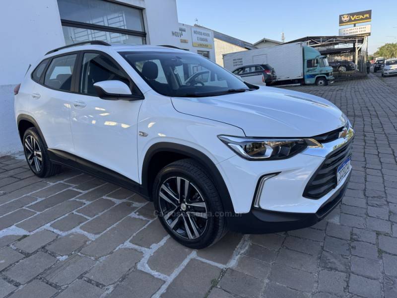 CHEVROLET - TRACKER - 2023/2024 - Branca - R$ 114.000,00