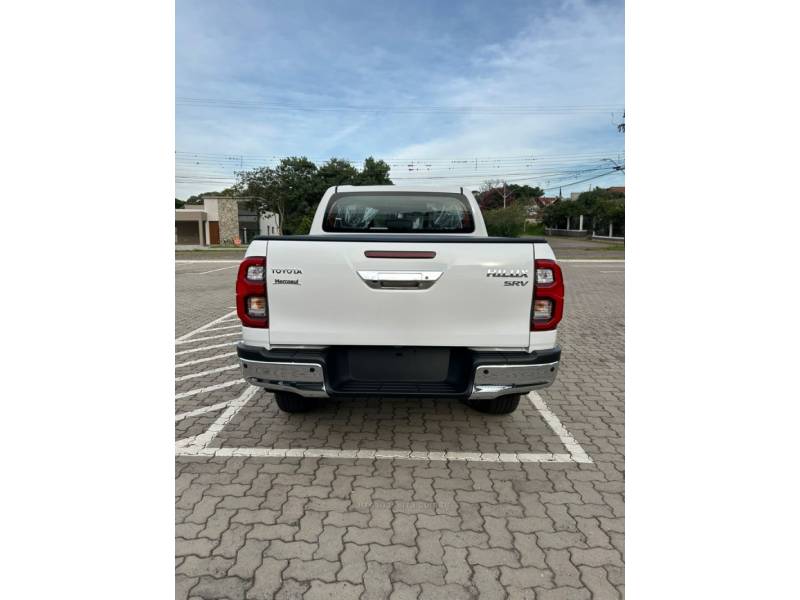 TOYOTA - HILUX - 2024/2025 - Branca - Sob Consulta