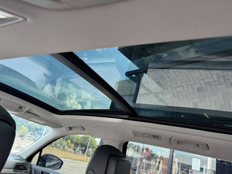 VOLKSWAGEN - TIGUAN - 2019/2019 - Preta - R$ 120.000,00