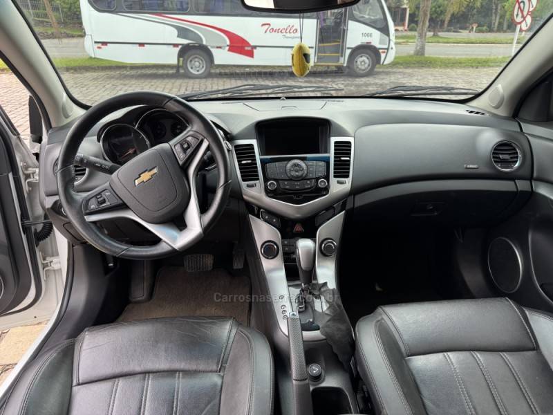 CHEVROLET - CRUZE - 2012/2012 - Branca - R$ 65.900,00