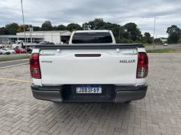 TOYOTA - HILUX - 2024/2024 - Branca - R$ 198.900,00