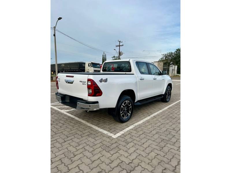 TOYOTA - HILUX - 2024/2025 - Branca - Sob Consulta