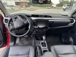 TOYOTA - HILUX - 2020/2021 - Vermelha - R$ 242.900,00
