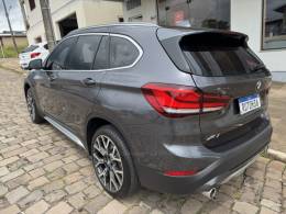 BMW - X1 - 2021/2022 - Cinza - R$ 212.900,00