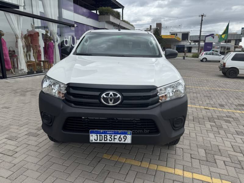 TOYOTA - HILUX - 2024/2024 - Branca - R$ 198.900,00
