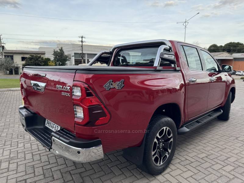 TOYOTA - HILUX - 2020/2021 - Vermelha - R$ 242.900,00