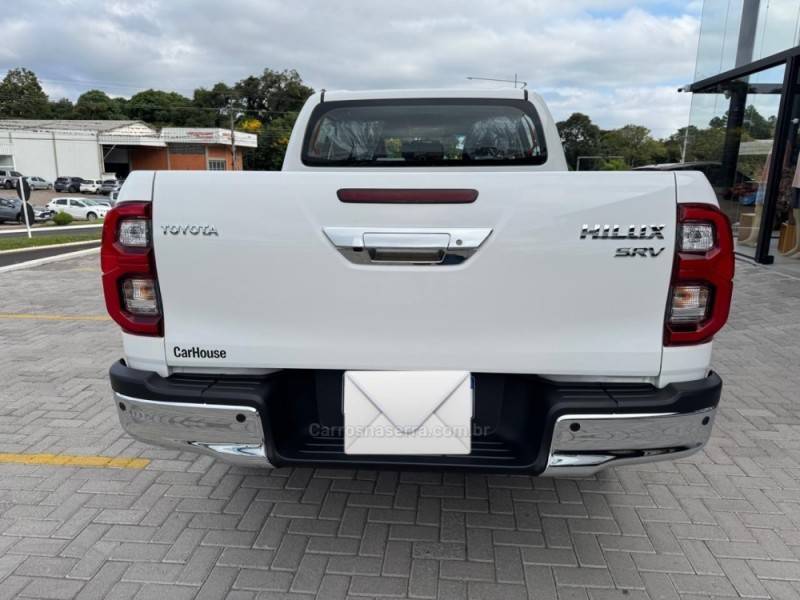 TOYOTA - HILUX - 2025/2025 - Branca - R$ 293.900,00