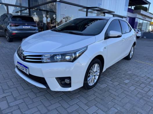 TOYOTA - COROLLA - 2015/2016 - Branca - R$ 89.900,00