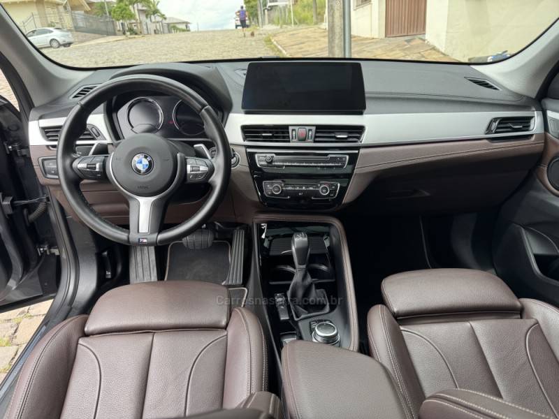 BMW - X1 - 2021/2022 - Cinza - R$ 212.900,00