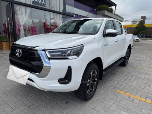 TOYOTA - HILUX - 2025/2025 - Branca - R$ 293.900,00
