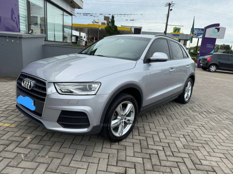 AUDI - Q3 - 2015/2016 - Prata - R$ 94.900,00