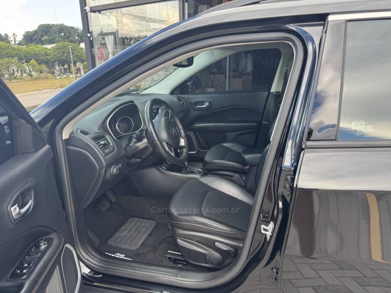 JEEP - COMPASS - 2020/2021 - Preta - R$ 106.900,00