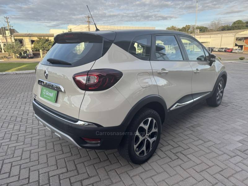 RENAULT - CAPTUR - 2020/2020 - Bege - R$ 81.900,00