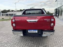 TOYOTA - HILUX - 2020/2021 - Vermelha - R$ 242.900,00